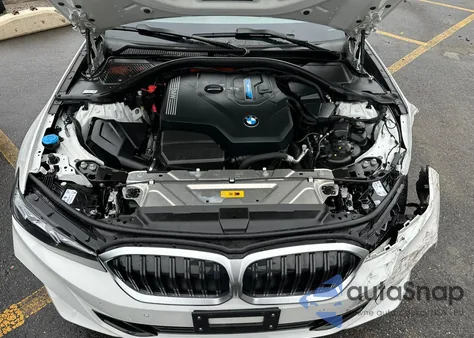 2024 BMW 330Xe из США, поврежденный, VIN 3MW39FS01R8D95258